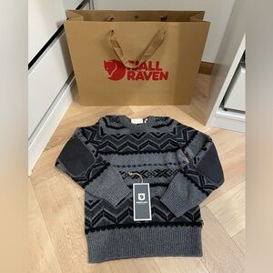 Fjallraven Greenland Re-Wool Pattern Knit W Dark Gray Sweater in Size XXS